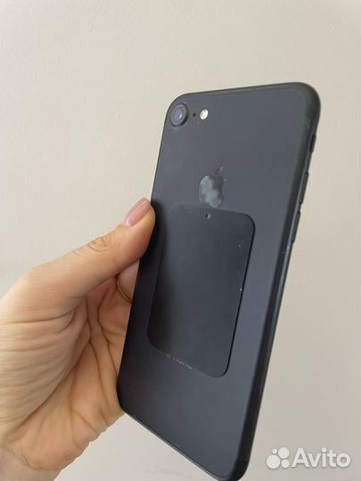 iPhone 7, 32 ГБ