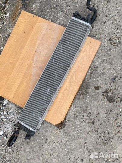 Радиатор интеркулера audu Q3 8K0145804H