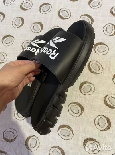 Шлепанцы reebok оригинал 36