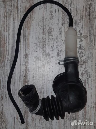 Наливной и сливной патрубки для стиральной машины