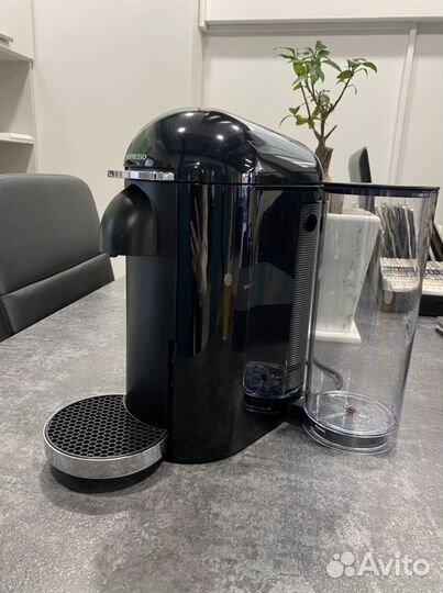 Кофемашина капсульная DeLonghi Nespresso Vertuo Pl