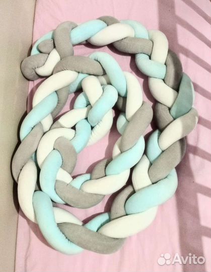 Бортик коса в кроватку