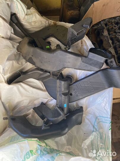Запчасти от nissan tiida c11 левый руль