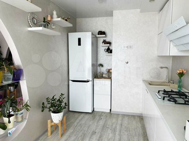 3-к. квартира, 90 м², 10/10 эт.