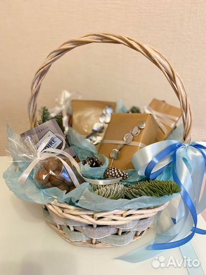 Подарочная корзина. Подарок в корзине