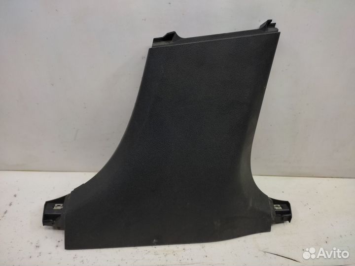 Обшивка стойки правая Mercedes-Benz E-Class W213