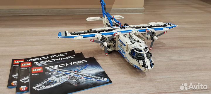 Lego technic 42025 самолёт грузовой