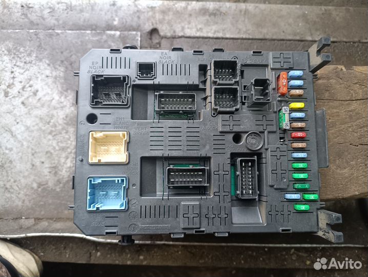 Блок предохранителей Peugeot 308 1.6 2008 96640590