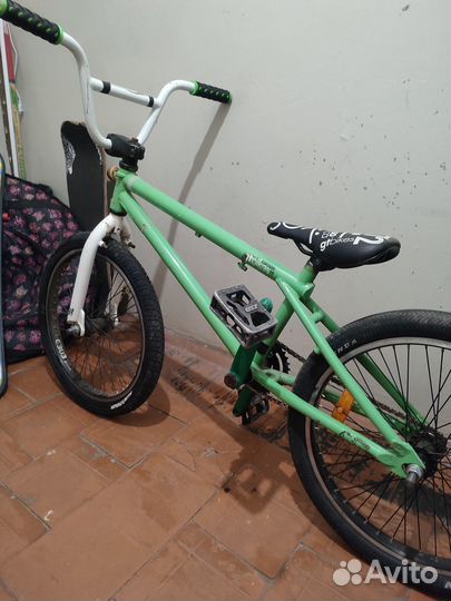 Трюковой велосипед BMX