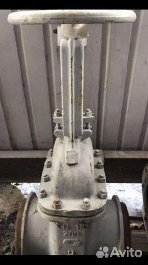 Задвижка, затвор Гусар Ду 200 Pn 16