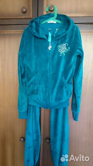 Спортивный костюм новый (р.S)