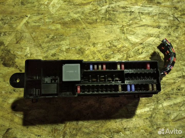 Блок предохранителей Форд Фокус 3