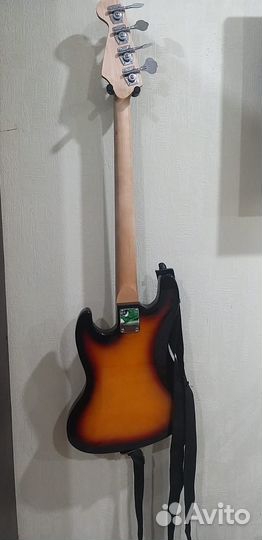 Бас гитара 4 струны fabio