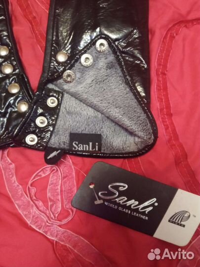 Перчатки женские кожаные новые чуть удлинённые