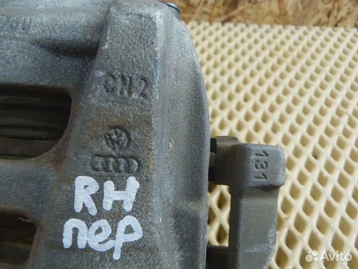 Суппорт передний правый VW Tiguan 2007-2011 (5N0615124 5N0615125)