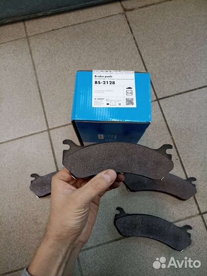 Комплект задних колодок Hummer H2