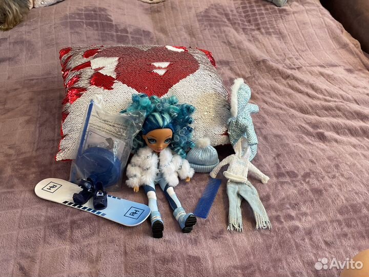 Кукла горнолыжная