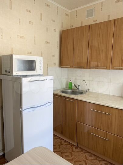 2-к. квартира, 43 м², 1/4 эт.