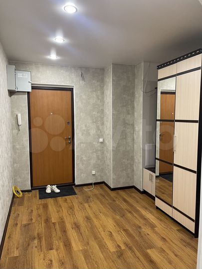 3-к. квартира, 90 м², 3/14 эт.