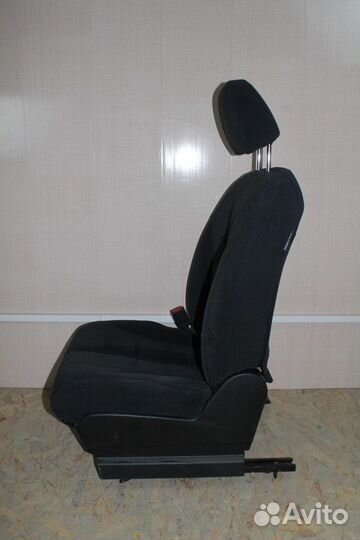 Сиденье переднее левое Tiida Тиида С11