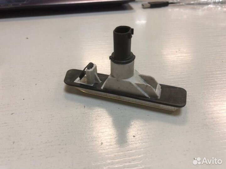 Поворотник передний правый Bmw 3 E36 sedan/ E36/2C