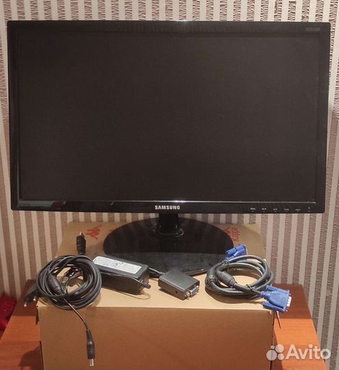 Монитор Samsung 22 дюйма S22D300NY, 1920x1080