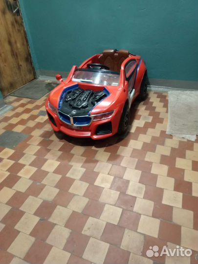 Детский электромобиль