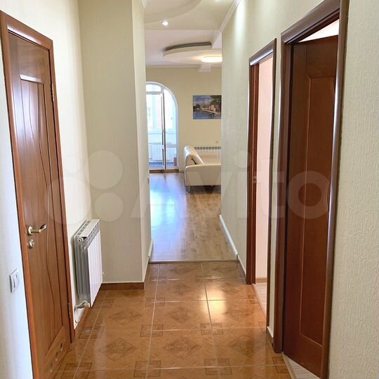 3-к. квартира, 105,3 м², 8/8 эт.