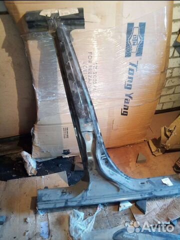 Стойка средняя правая Тойота Прадо 120