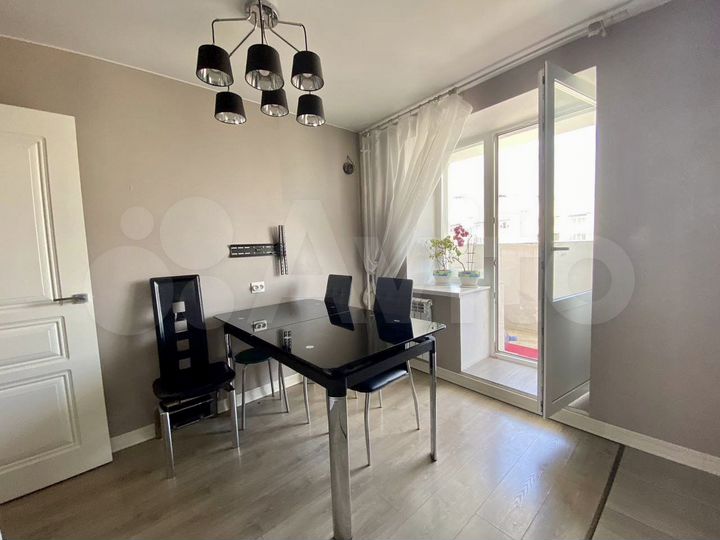 2-к. квартира, 64,6 м², 15/15 эт.