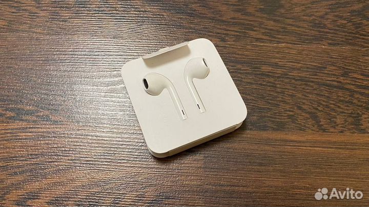 Оригинальные наушники EarPods