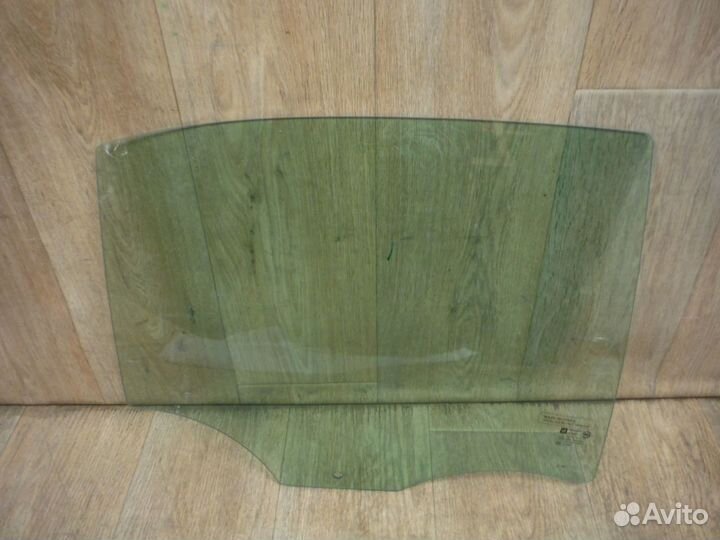 Стекло двери задней,правой chevrole Malibu VI 2013