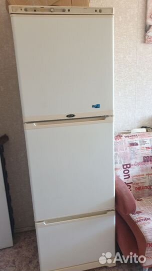 Холодильник stinol трехкамерный