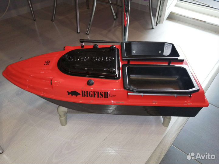 Прикормочный кораблик с GPS (автопилотом)