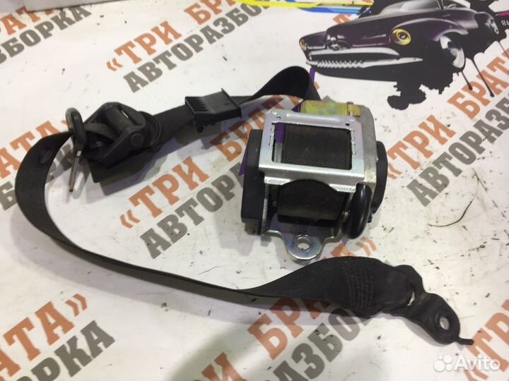 Мерседес E-Класс Ремень безопасности передний Лев