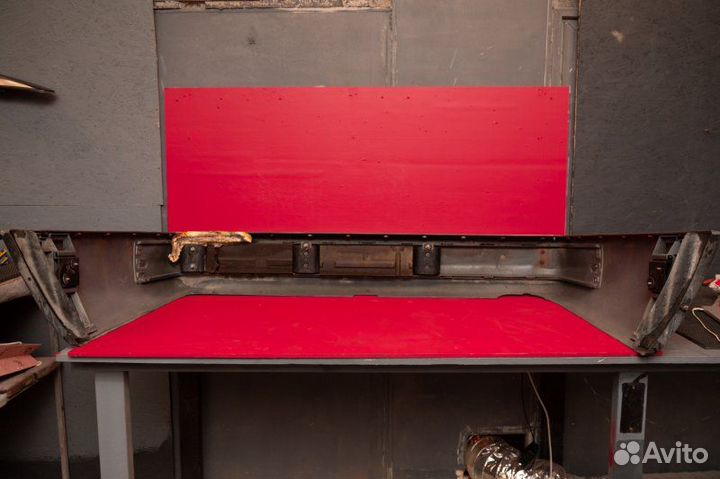 Бампер задний Mercedes E200 W124 M102 1990