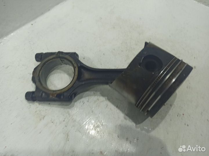 Поршень с шатуном 7520927 Сааб