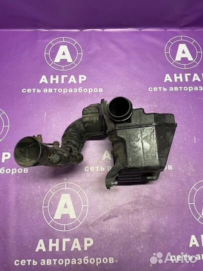 Резонатор воздушного фильтра передний Honda Accord