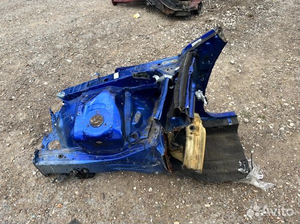 Четверть передняя правая Lexus GS 4