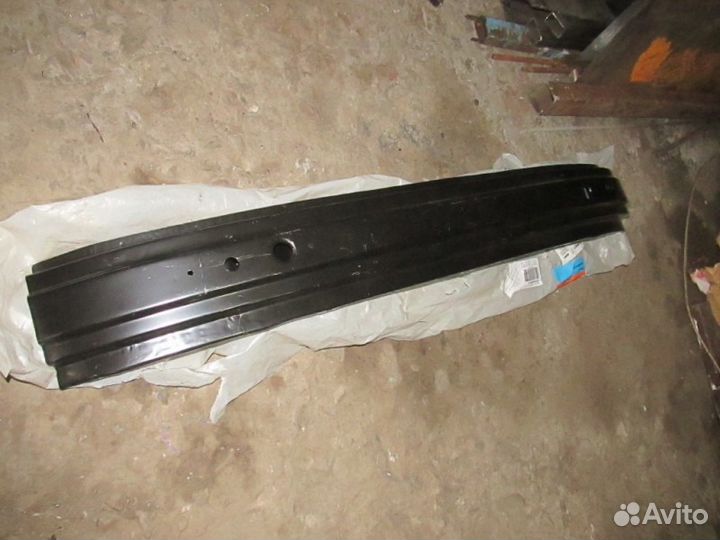 Усилитель бампера переднего Chevrolet Lanos