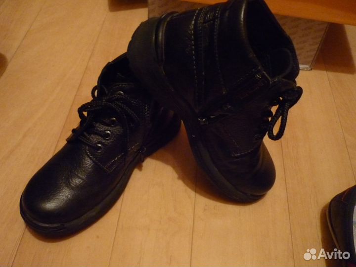 Продам детские демисезонные ботинки б\у