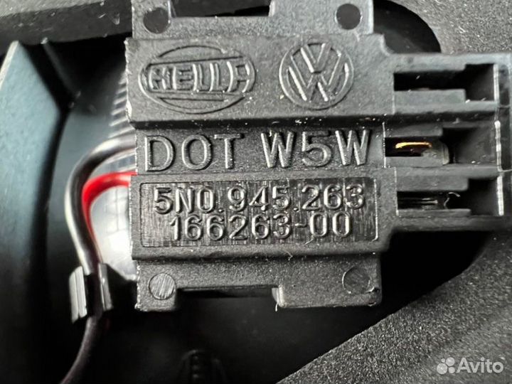 Фонарь задний левый Volkswagen Tiguan 5N CAW 2.0T