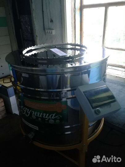 Медогонка хордиально-радиальная “Медуница 4 Комби