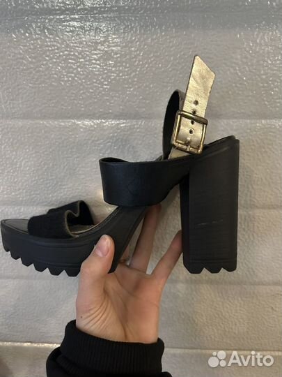 Босоножки Christian di riccio 39