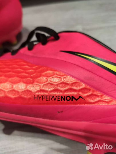 Футбольные бутсы nike