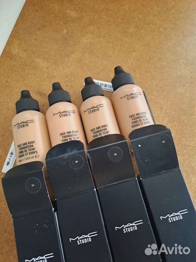 Набор тональных кремов для лица и тела 50 мл. Mac