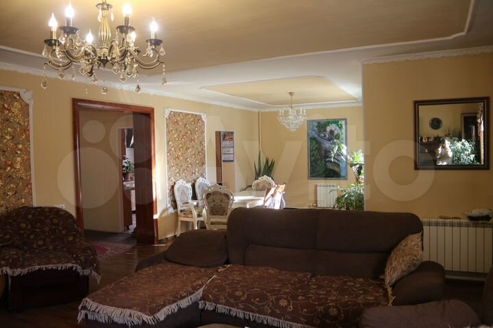 Дом 277,9 м² на участке 8 сот.