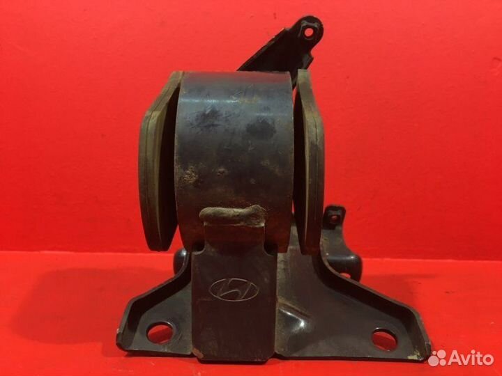 Опора двигателя левая Hyundai Santa Fe 1 D4EA 2.0