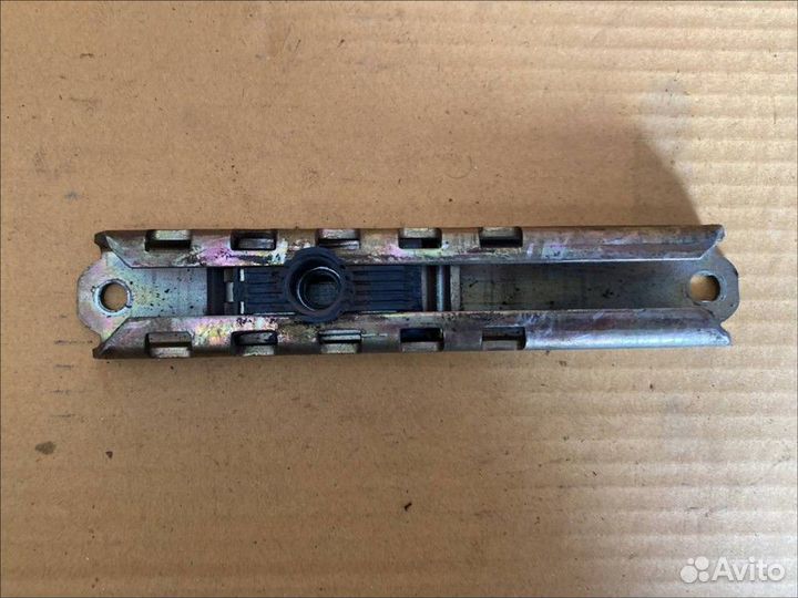 Механизм регулировки ремня безопасности