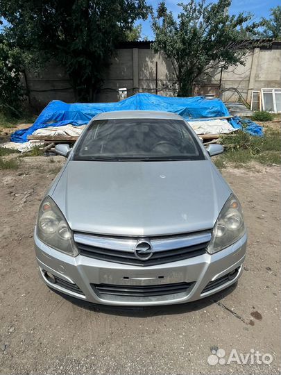 Запчасти на Opel Astra H 2008г